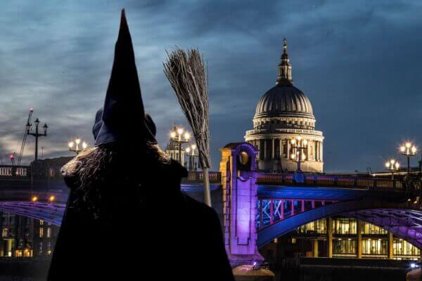 Londres: Las Brujas y la Historia